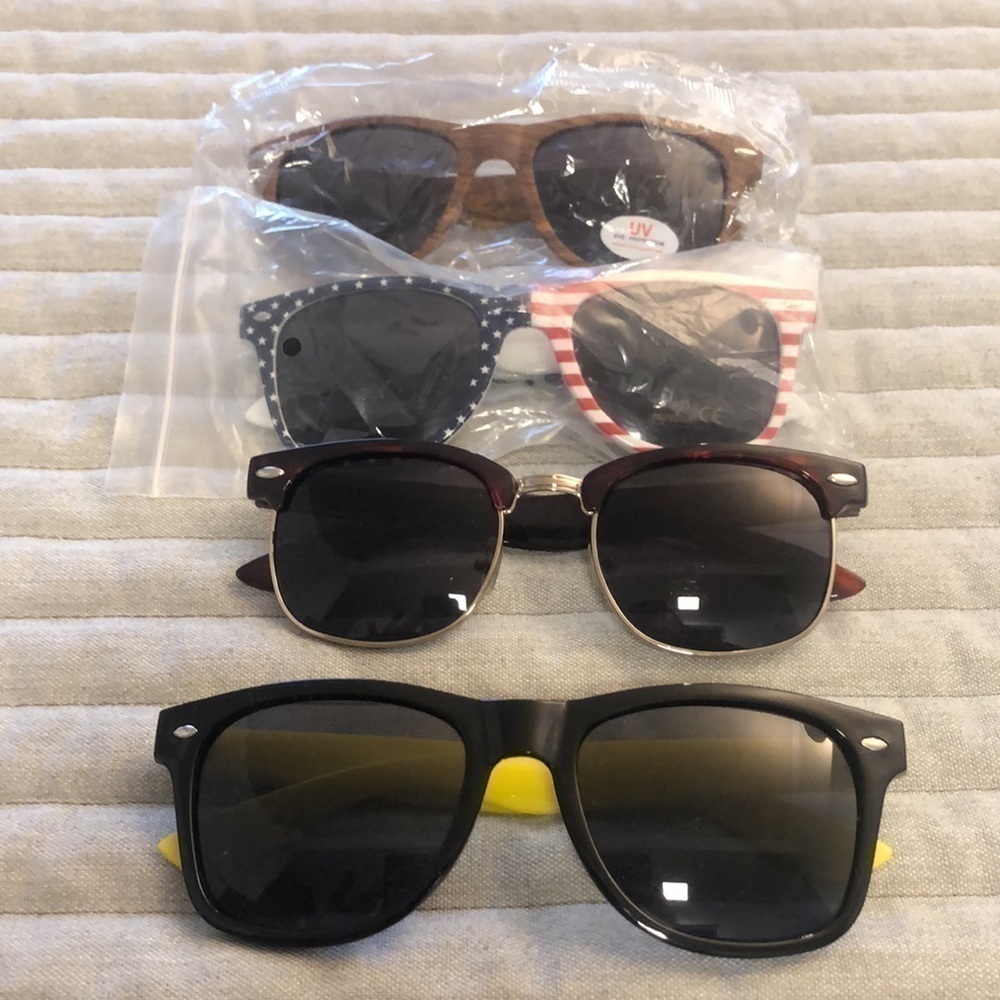 Lot of 4 pairs of sunglasses